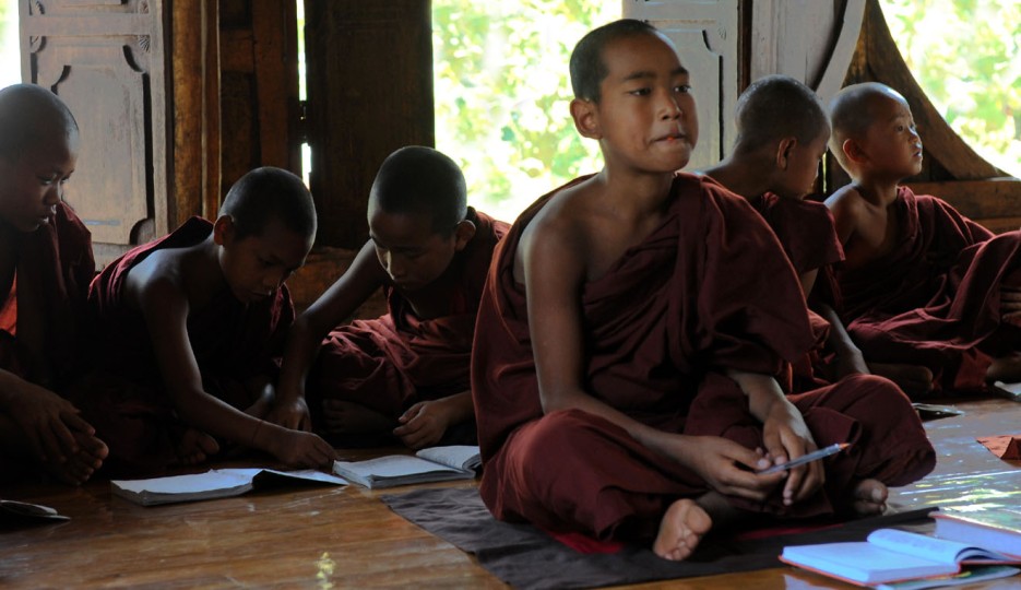 Shwe Yan Pyay Monastery - Birma. fot. St. Błaszczyna) (28)